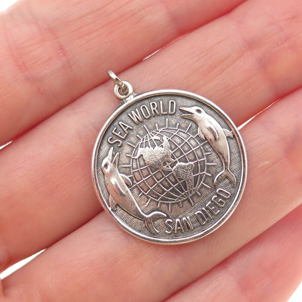 Beau 925 Sterling Silver Vintage Sea World San Diego Oxidized Charm Pendant